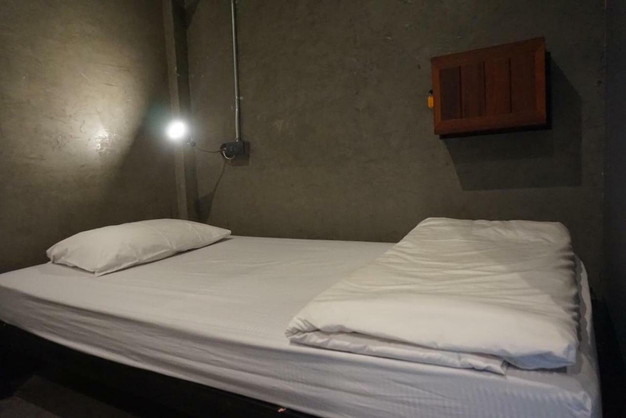 Bed & Bike Hostel เชียงราย ภายนอก รูปภาพ
